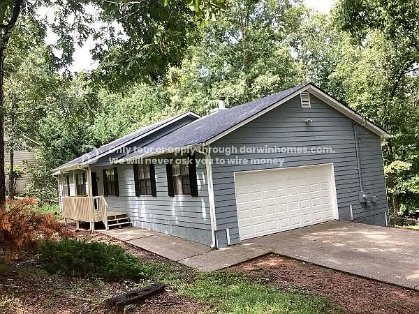 125 Stephens Ave photo 1