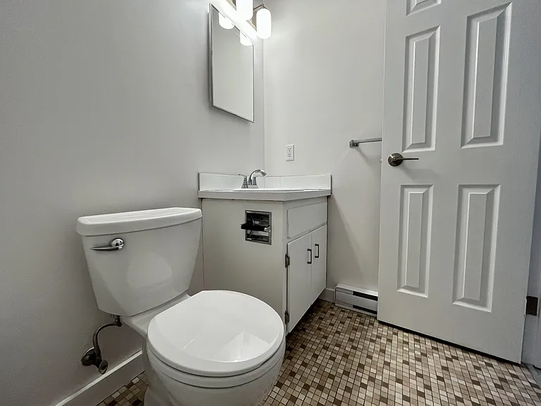 306 Balsam St #20 — Photo 8