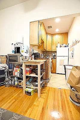 2nd image of 330 W 76th St #5