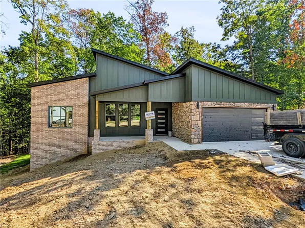 4 Ely Ln, Bella Vista, AR 72714
