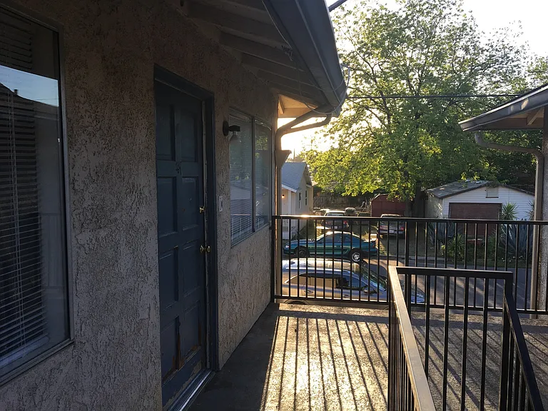 200 Lincoln Ave — Photo 3