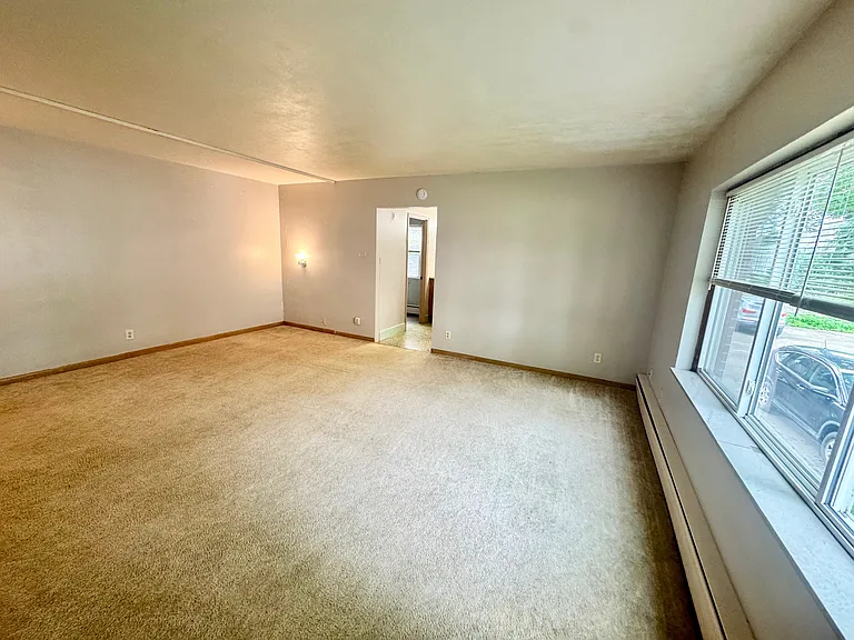 404 S 4th St #102 — Photo 7