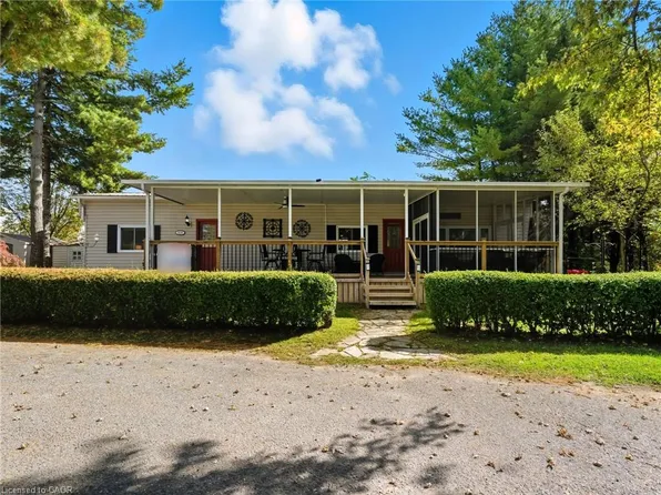 673 Brant Waterloo Rd #518, North Dumfries, ON N0B 1E0
