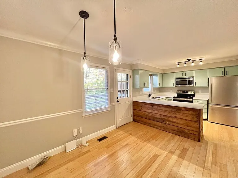 5604 Hamstead Xing — Photo 5