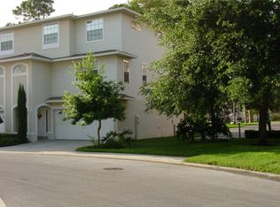 8177 Eagles Park Dr N, Saint Petersburg, FL 33709