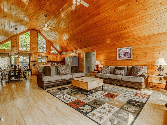 4th image of 2545 Schisandra Ln