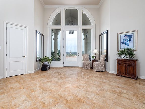 2nd image of 12901 Kneisler Ln