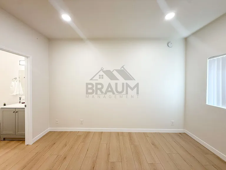 11459 COLLINS ST. — Photo 18
