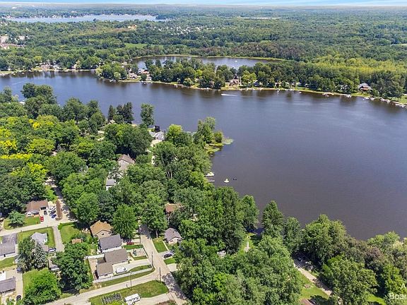 5th image of 235 Glenmoor Dr