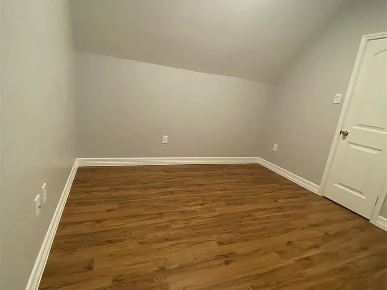 8246 Lanham Ln — Photo 20