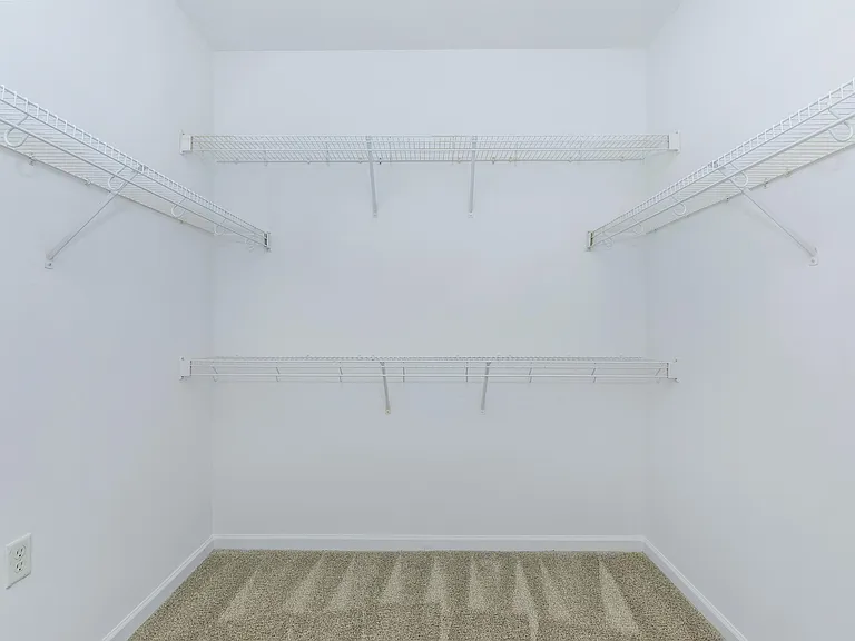WALK-IN CLOSETS