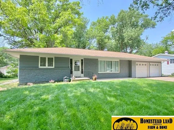 1721 H St, Fairbury, NE 68352