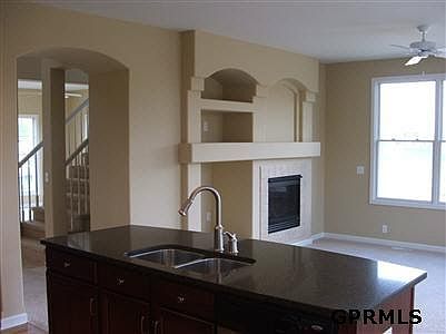 5th image of 555 S 182nd St