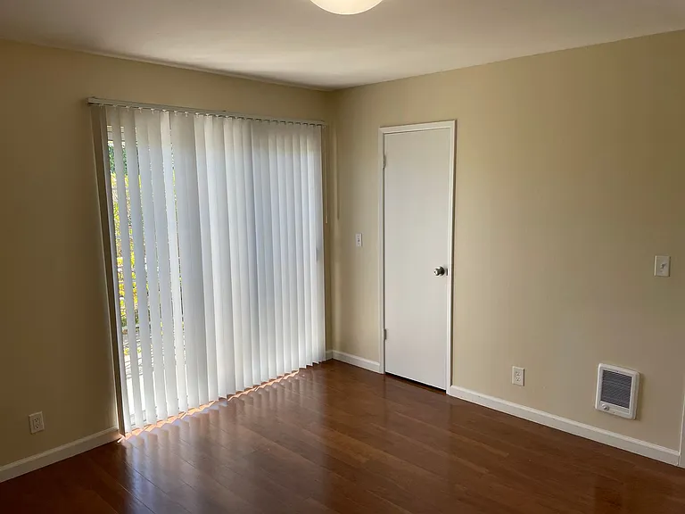 399 Ellwood Beach Dr — Photo 15