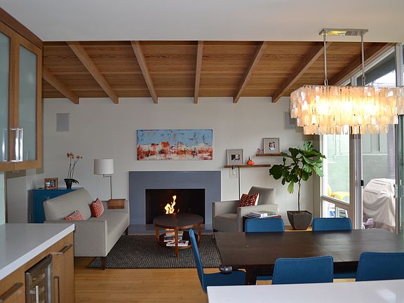 Living room (previous tenant)