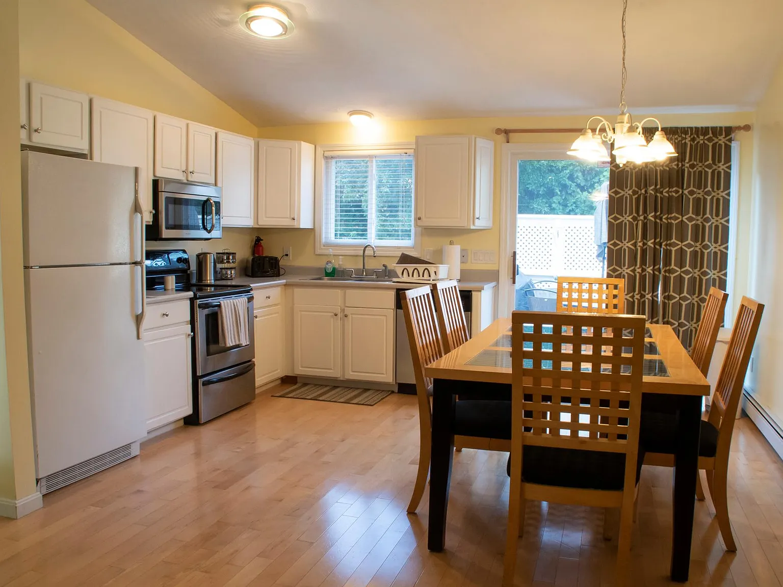 25 Conanicus Rd — Photo 3