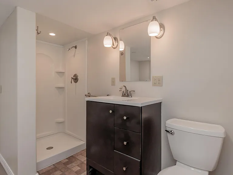 5620 Adams St — Photo 17