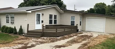 203 N Grove St — Photo 1