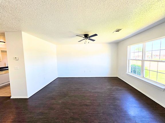 4th image of 3501 SW Victoria Pl APT 2