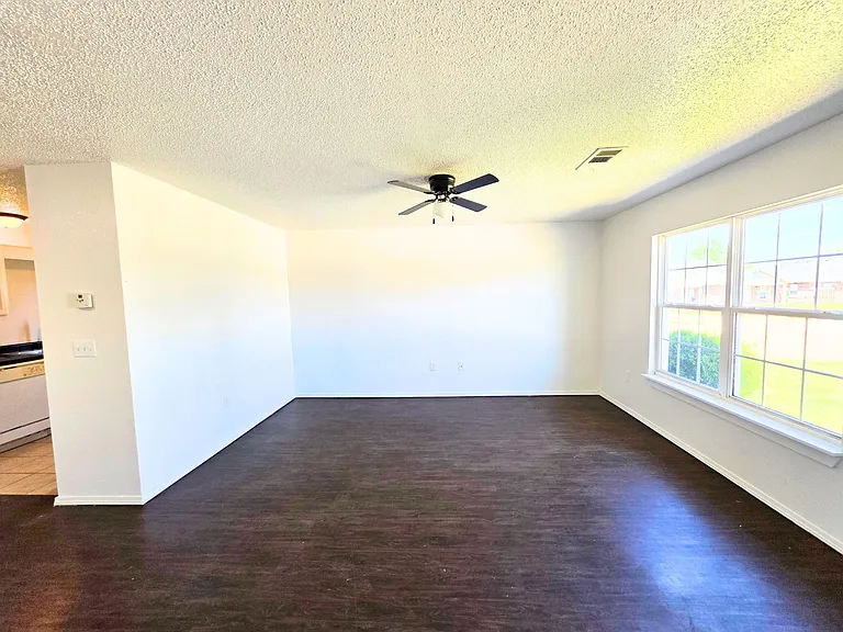 3501 SW Victoria Pl #2 — Photo 4