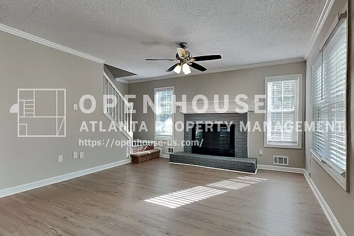 3 bed, 2.5 bath, 1842 sqft, $2,190 — Photo 3