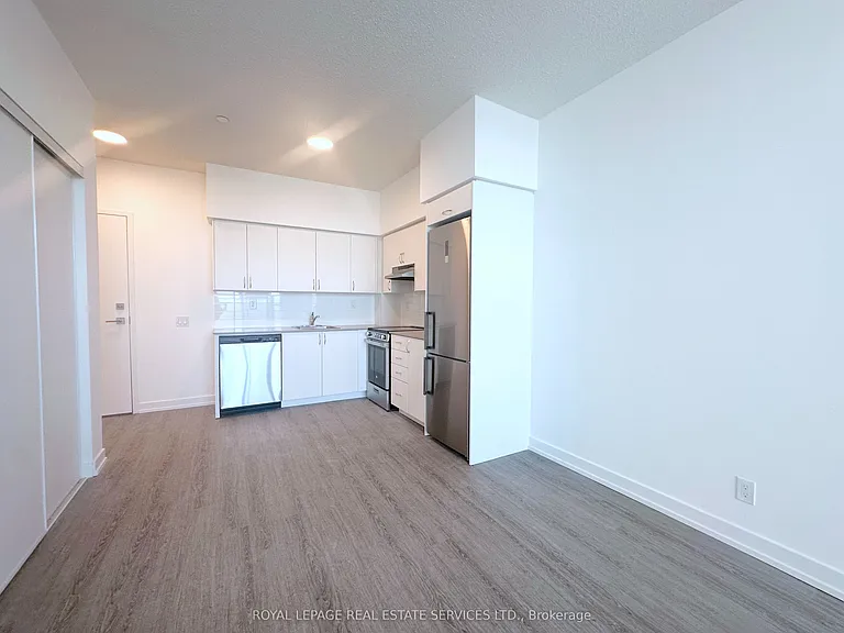 2 River Plate St #1001 — Photo 4