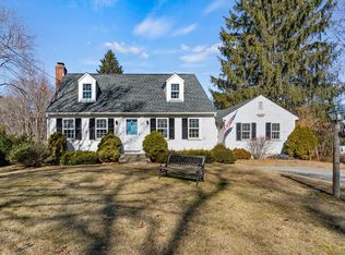617 Bedford St, Concord, MA 01742