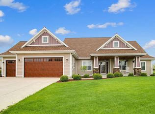 2969 Nostalgic Dr, Hubertus, WI 53033