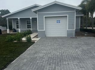 22066 Miami Ave, Miami, FL 33170