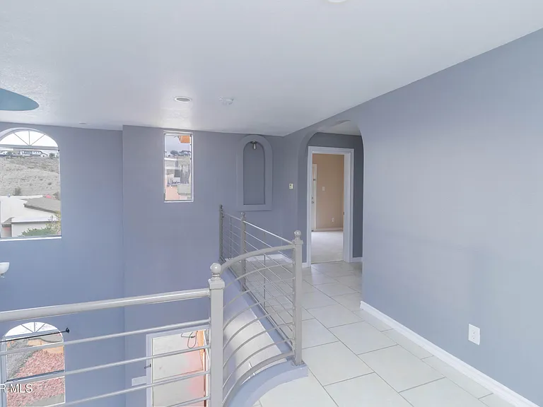 4744 Excalibur Dr — Photo 25