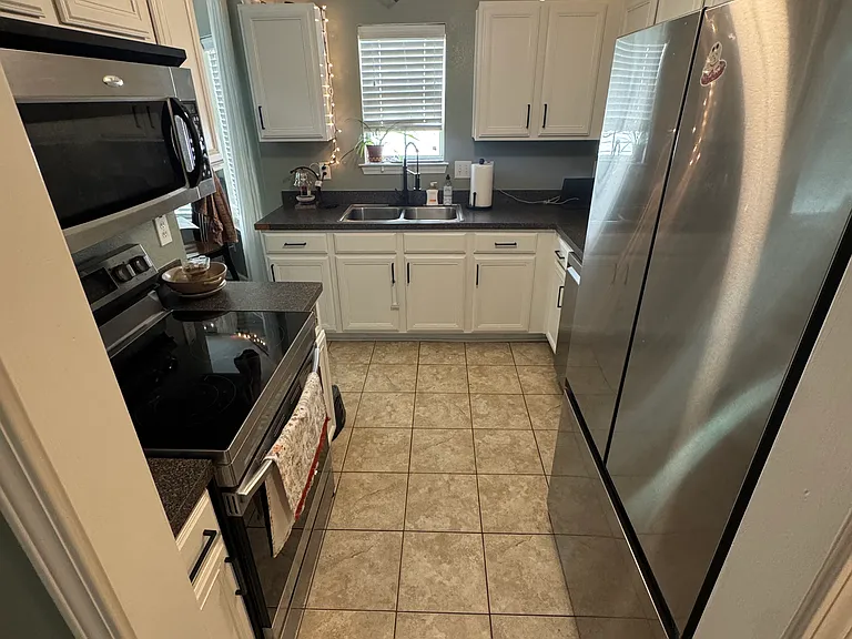 31 Brooksby Ct — Photo 2