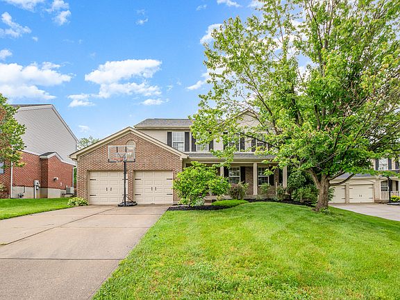 2nd image of 8814 Woodridge Dr