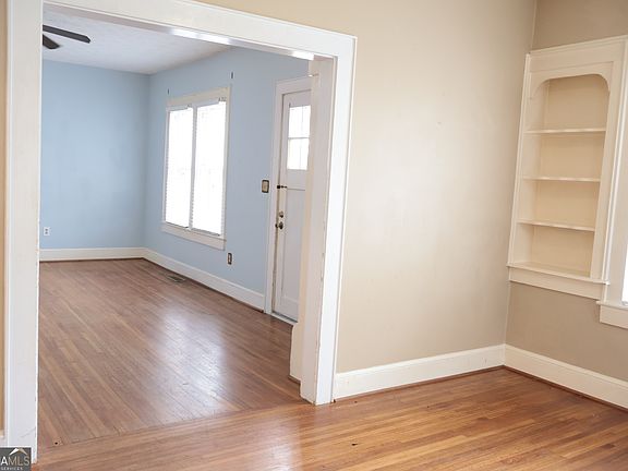 5th image of 59 Spring St
