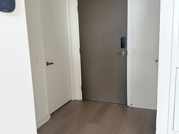3rd image of 448 Burnhamthorpe Rd W #5203