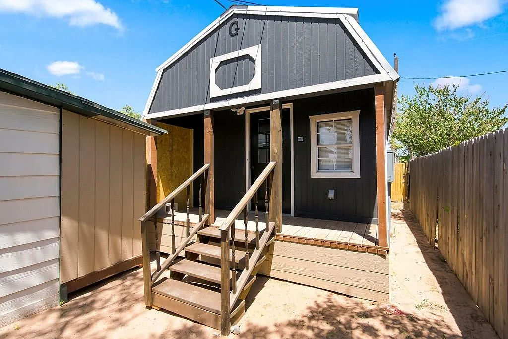 1 bed, 1.0 bath, 440 sqft, $950 — Photo 1