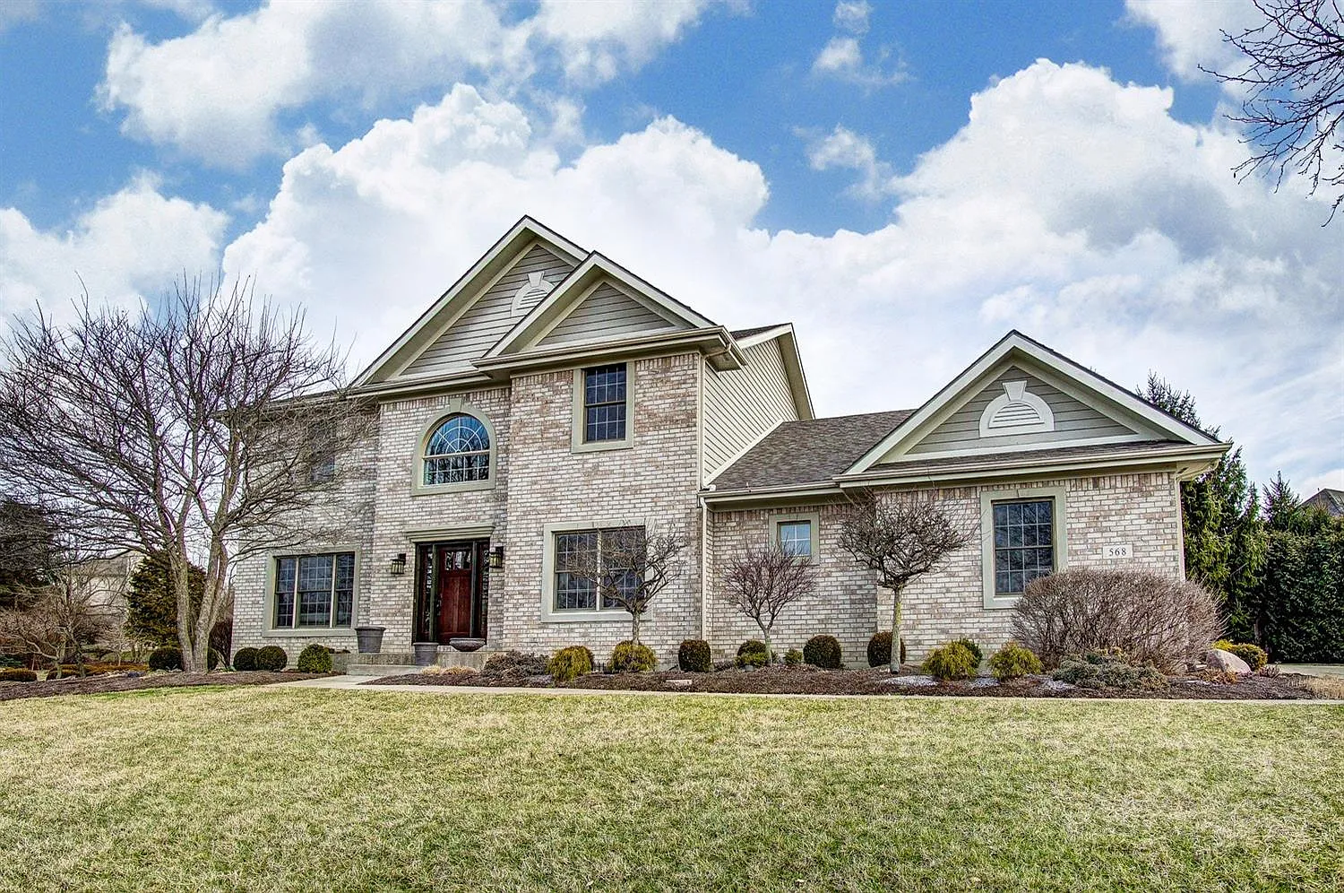 568 Valleyview Point Dr photo 1