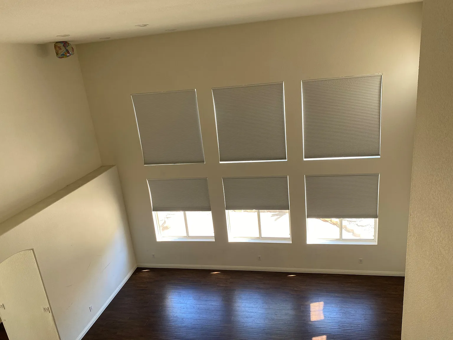 3 bed, 2383 sqft, $4,100 — Photo 4