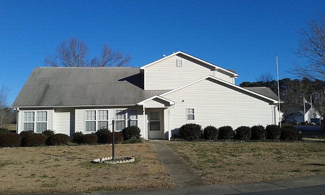 2nd image of 201 Wildwood Dr