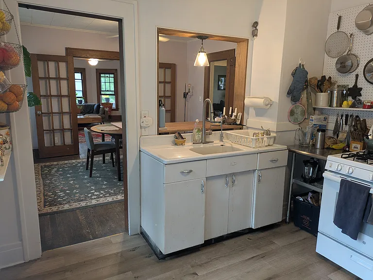 254 Buckingham Ave — Photo 7