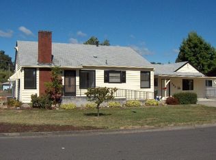 582 W Berdine St, Roseburg, OR 97470