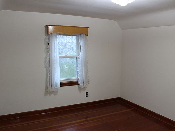 Up BRs hardwood floors