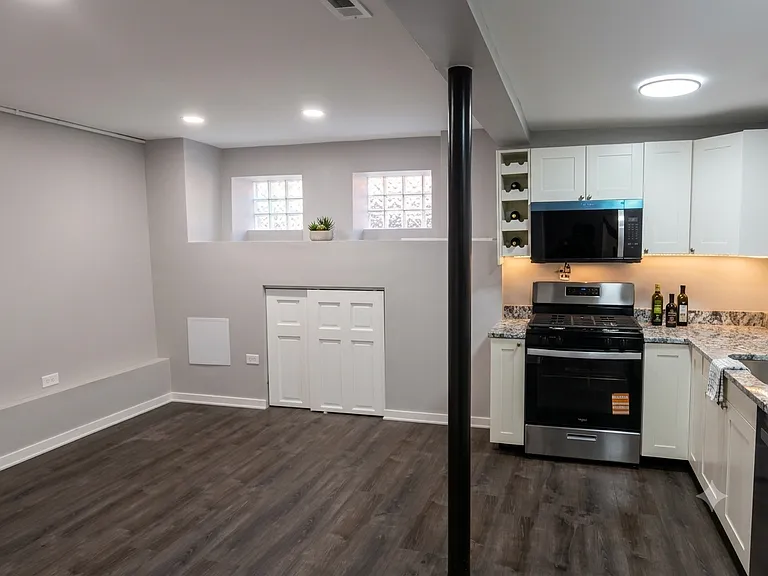 1331 N Artesian Ave #G — Photo 1