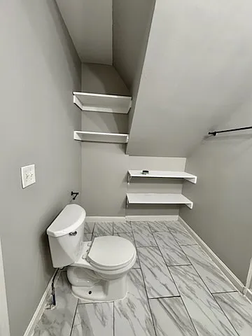 3 bed, 1000 sqft, $1,900 — Photo 4