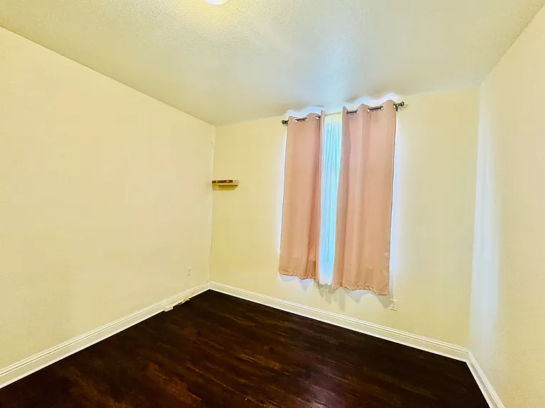 1525 Greenwich Dr — Photo 7