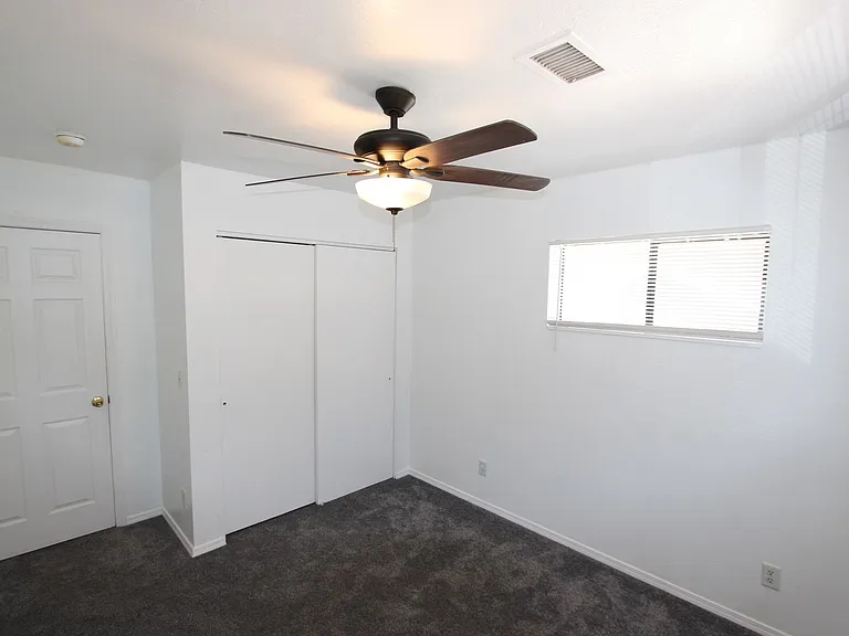 1909 E Maple Ave — Photo 14