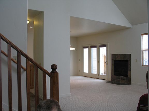 3rd image of 2288 Monarch Dr #B