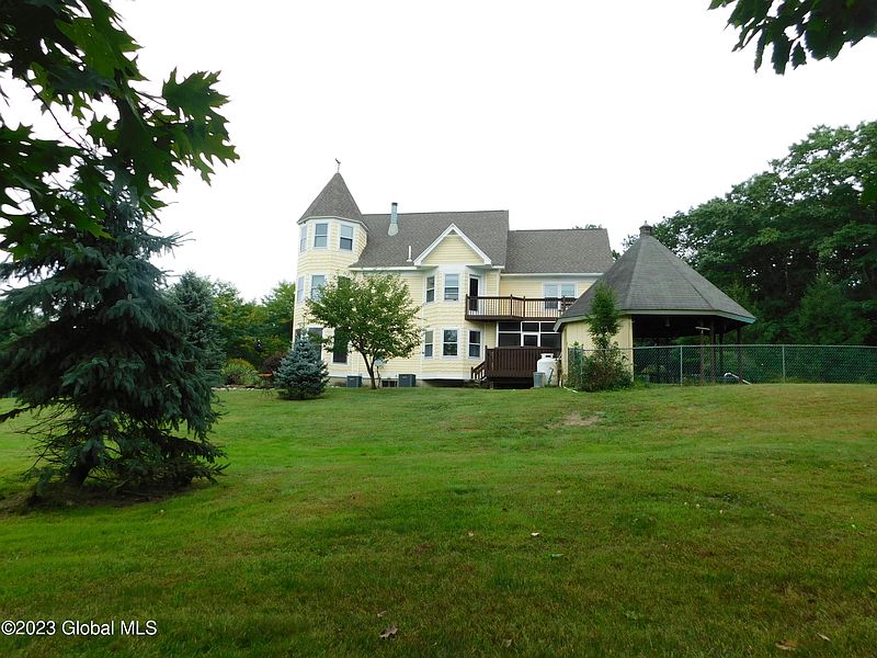 2nd image of 37 Lashway Lane