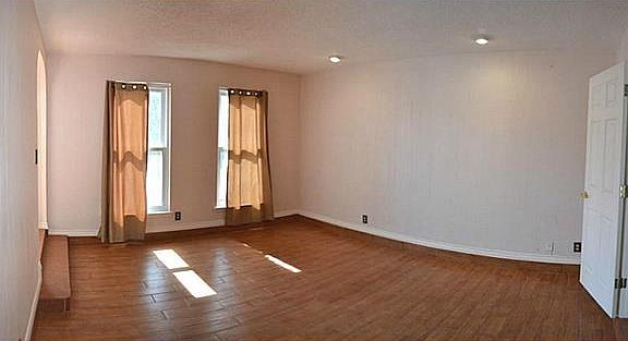 2nd image of 5913 Via Robles Ln