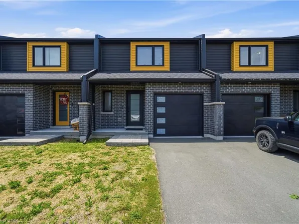 20 Brittany Ln, Quinte West, ON K0K 2C0