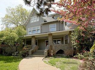 333 NW 20th Ave APT 1, Portland, OR 97209